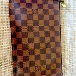 Authentic Louis Vuitton Neverfull MM Damier Ebene Pochette Wristlet